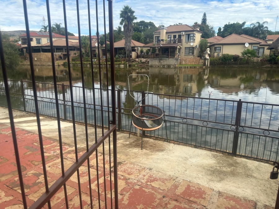 3 Bedroom Property for Sale in Safari Gardens North West